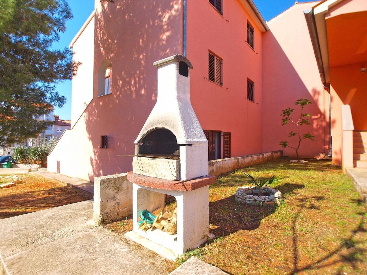Apartments Sandra 1335 Pula Exteriér fotografie